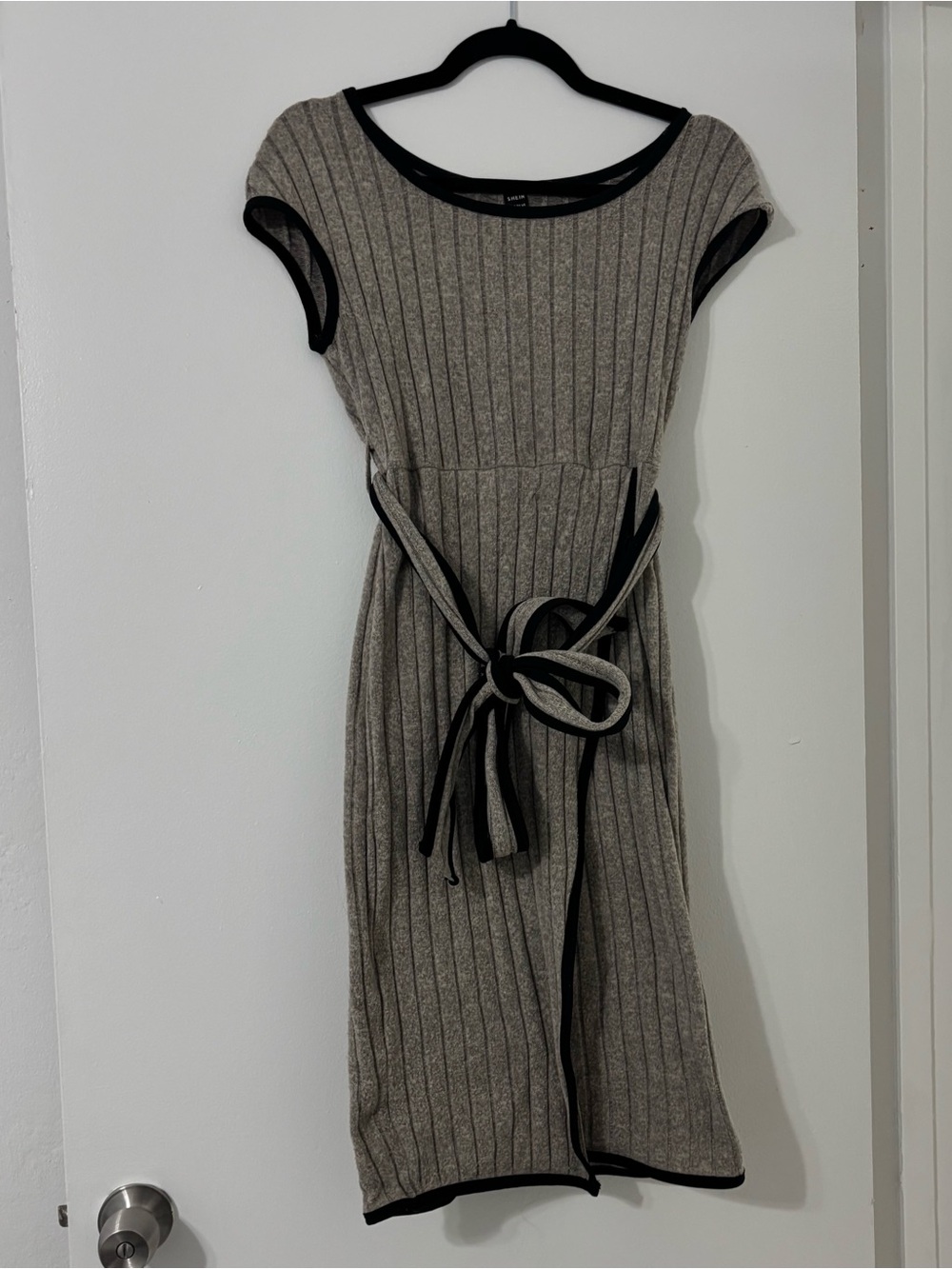 SHEIN Gray Ribbed Knit High-Low Dress with Black Trim